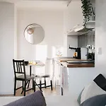 Cosy Rer C Direct Paris Et Tour Eiffel Apartmán