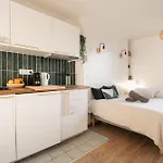 Cosy Rer C Direct Paris Et Tour Eiffel Apartmán *